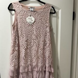 Paisley Vine Lace Sleeveless Dress in Light Pink